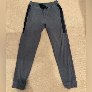 Vuori men’s sweats